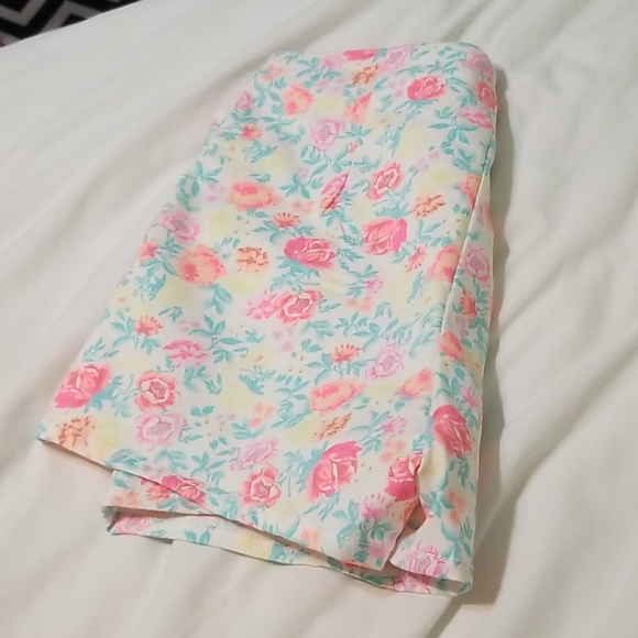 Short - Picture 2 of 3